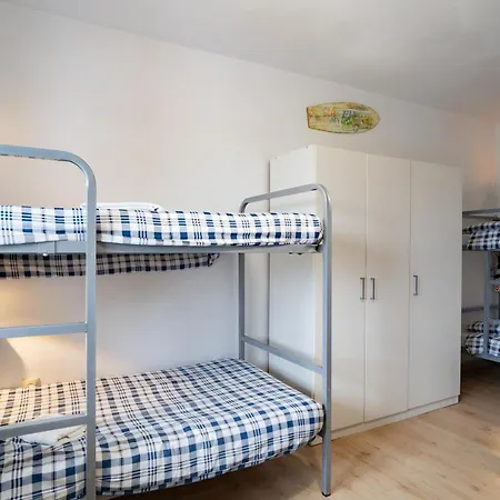 Surf House Sanvi Albergue *